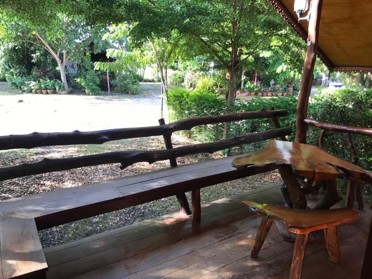 Baan Suan Sukjai Resort Chaiyaphum Exterior foto