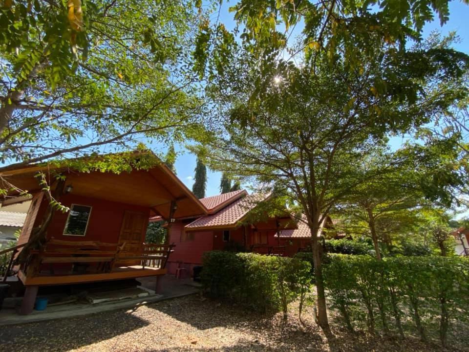 Baan Suan Sukjai Resort Chaiyaphum Exterior foto